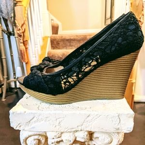 Black Lace Wedges